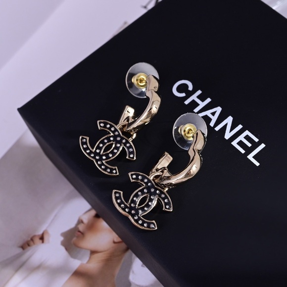 Meet the Posher Jewelry - Chanel earrings